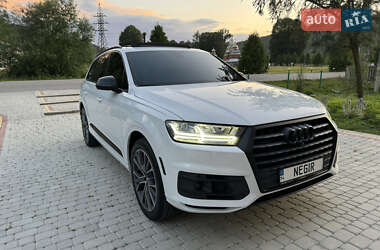 Внедорожник / Кроссовер Audi Q7 2018 в 