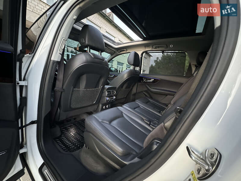 Позашляховик / Кросовер Audi Q7 2018 в Самборі