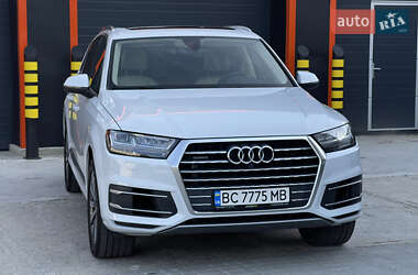 Внедорожник / Кроссовер Audi Q7 2016 в 