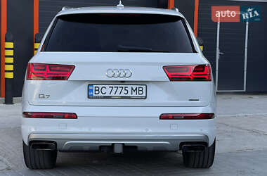 Внедорожник / Кроссовер Audi Q7 2016 в 