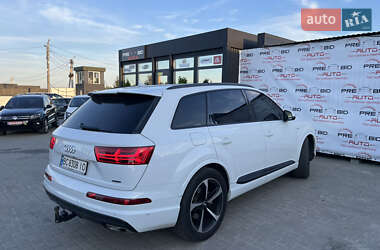 Внедорожник / Кроссовер Audi Q7 2018 в 