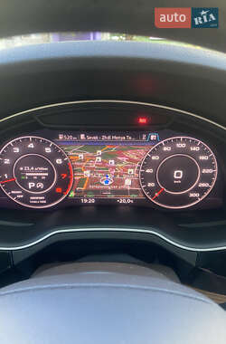 Внедорожник / Кроссовер Audi Q7 2016 в 
