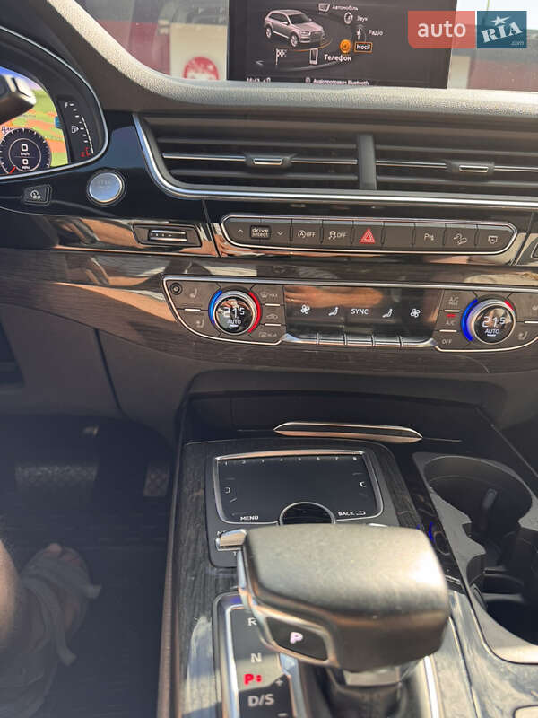 Внедорожник / Кроссовер Audi Q7 2017 в Харькове
