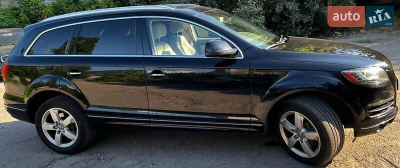 Внедорожник / Кроссовер Audi Q7 2014 в Киеве