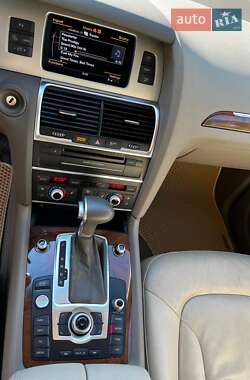 Внедорожник / Кроссовер Audi Q7 2014 в 