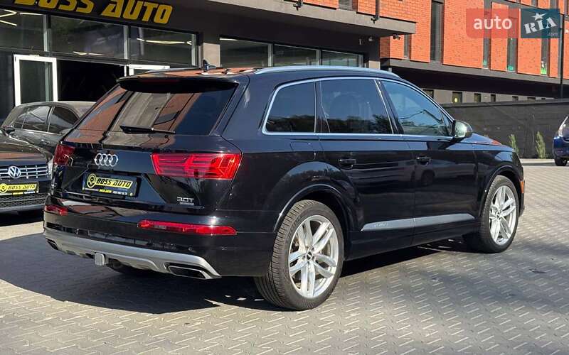 Позашляховик / Кросовер Audi Q7 2017 в Чернівцях