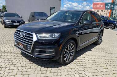 Внедорожник / Кроссовер Audi Q7 2016 в 