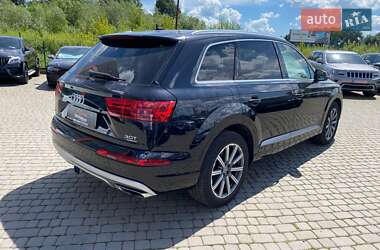 Внедорожник / Кроссовер Audi Q7 2016 в 