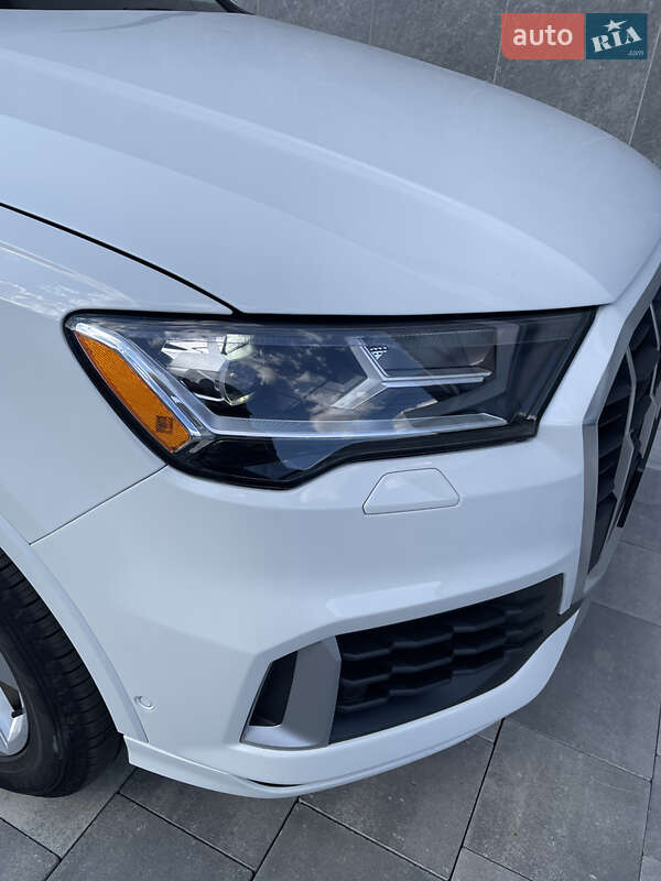 Позашляховик / Кросовер Audi Q7 2021 в Києві