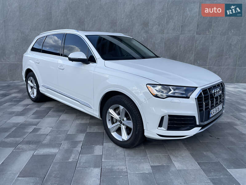Позашляховик / Кросовер Audi Q7 2021 в Києві