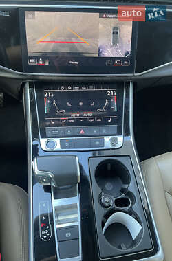 Внедорожник / Кроссовер Audi Q7 2021 в 