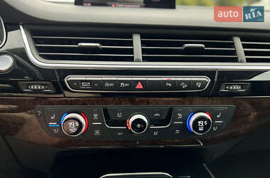Внедорожник / Кроссовер Audi Q7 2015 в 
