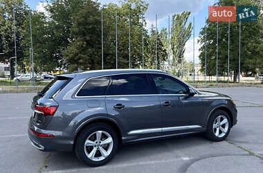 Внедорожник / Кроссовер Audi Q7 2020 в 