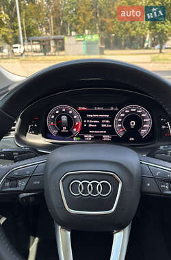 Внедорожник / Кроссовер Audi Q7 2020 в 