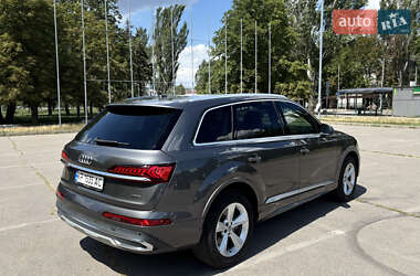 Внедорожник / Кроссовер Audi Q7 2020 в 