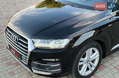 Внедорожник / Кроссовер Audi Q7 2017 в 