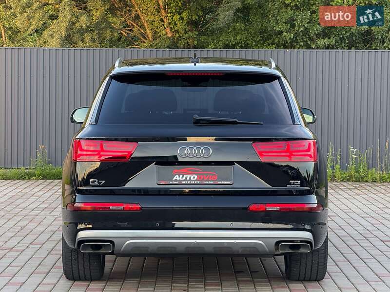 Позашляховик / Кросовер Audi Q7 2017 в Луцьку