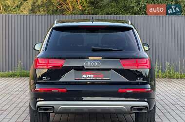 Внедорожник / Кроссовер Audi Q7 2017 в 