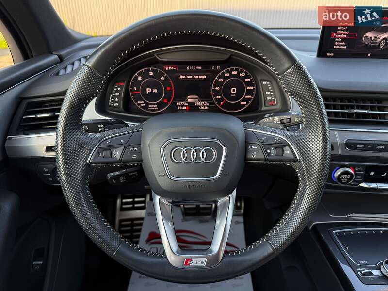 Позашляховик / Кросовер Audi Q7 2017 в Луцьку