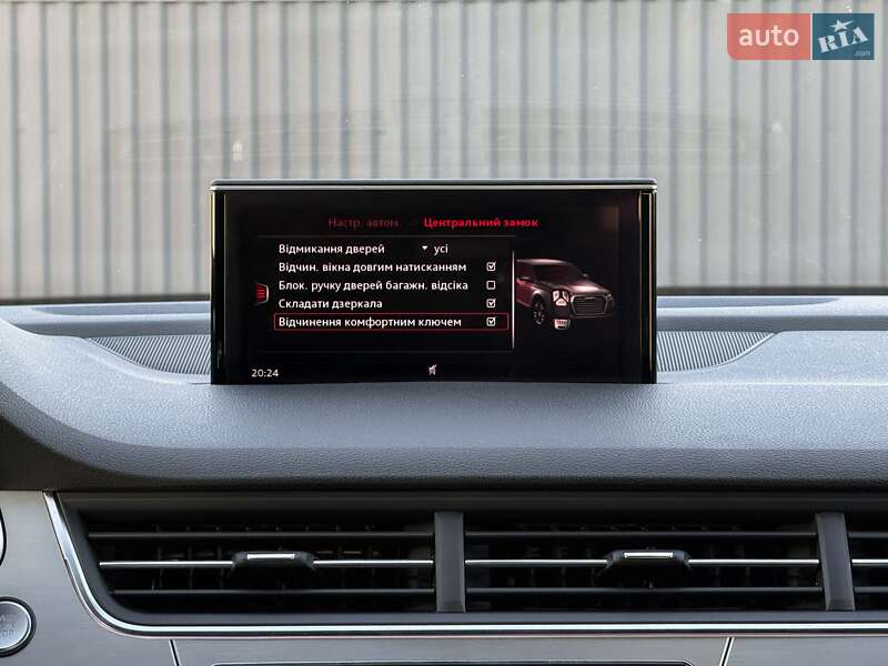 Позашляховик / Кросовер Audi Q7 2017 в Луцьку