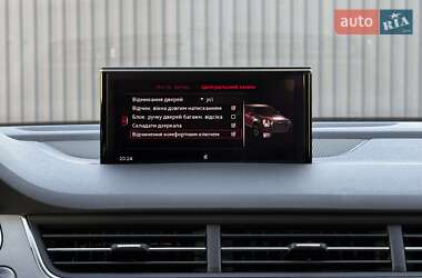 Внедорожник / Кроссовер Audi Q7 2017 в 