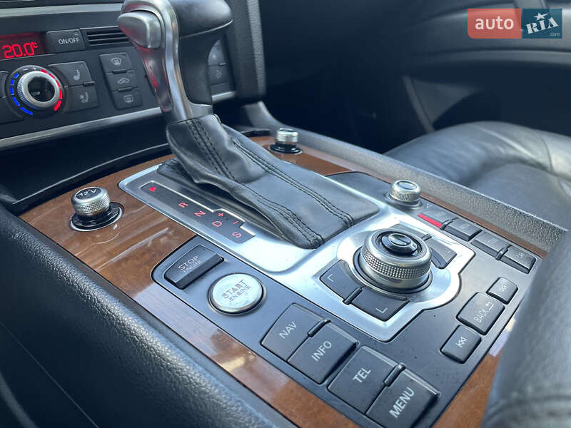 Внедорожник / Кроссовер Audi Q7 2015 в Хмельницком