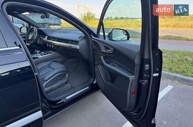 Внедорожник / Кроссовер Audi Q7 2018 в 