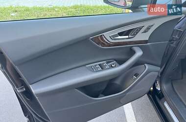 Внедорожник / Кроссовер Audi Q7 2018 в 
