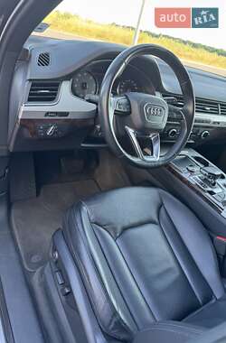Внедорожник / Кроссовер Audi Q7 2018 в 