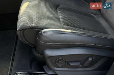 Внедорожник / Кроссовер Audi Q7 2020 в 
