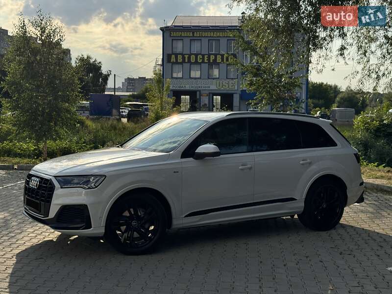 Позашляховик / Кросовер Audi Q7 2020 в Хмельницькому