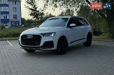 Внедорожник / Кроссовер Audi Q7 2020 в 