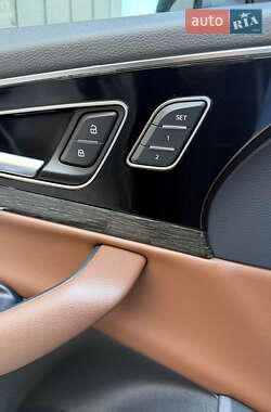 Внедорожник / Кроссовер Audi Q7 2019 в 
