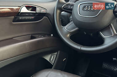 Внедорожник / Кроссовер Audi Q7 2013 в 