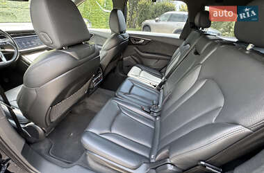 Внедорожник / Кроссовер Audi Q7 2020 в 