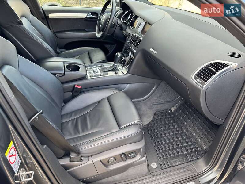 Внедорожник / Кроссовер Audi Q7 2007 в Луцке