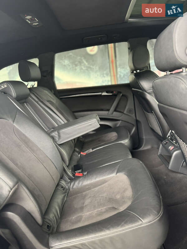 Позашляховик / Кросовер Audi Q7 2014 в Чорткові