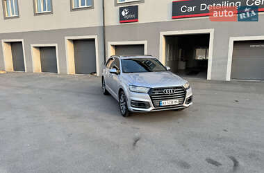 Позашляховик / Кросовер Audi Q7 2016 в 