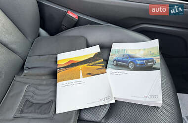 Позашляховик / Кросовер Audi Q7 2016 в 