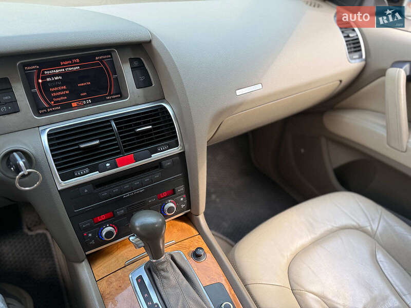 Внедорожник / Кроссовер Audi Q7 2007 в Одессе