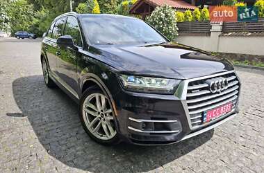 Внедорожник / Кроссовер Audi Q7 2016 в 