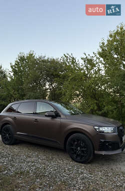 Внедорожник / Кроссовер Audi Q7 2019 в 