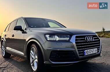 Внедорожник / Кроссовер Audi Q7 2017 в 