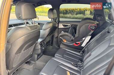 Внедорожник / Кроссовер Audi Q7 2017 в 