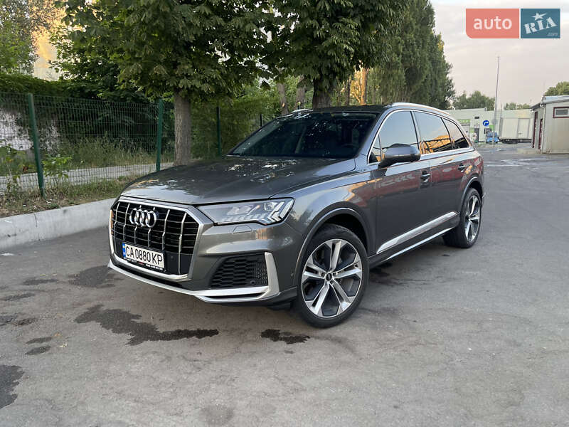 Внедорожник / Кроссовер Audi Q7 2021 в Киеве