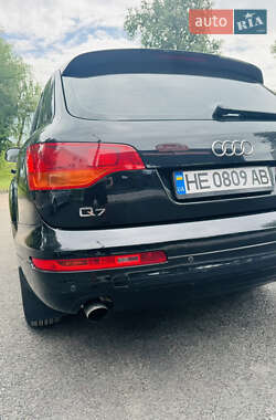 Внедорожник / Кроссовер Audi Q7 2006 в 