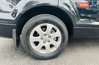 Внедорожник / Кроссовер Audi Q7 2006 в 