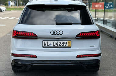 Внедорожник / Кроссовер Audi Q7 2020 в 