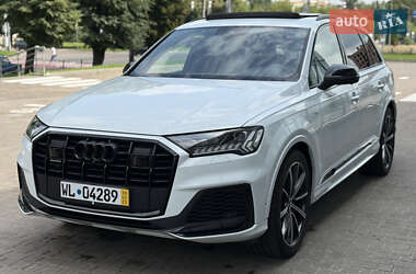 Внедорожник / Кроссовер Audi Q7 2020 в 