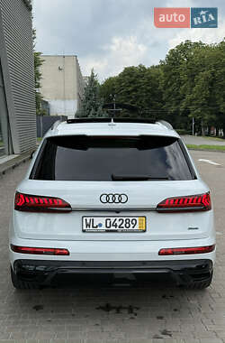 Внедорожник / Кроссовер Audi Q7 2020 в 
